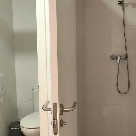 Auto Check-in אכסניה ולדרוברס